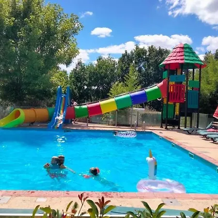 Camping 63m² Pour 5 Personnes Avec Terrasse - Api-1-52-295