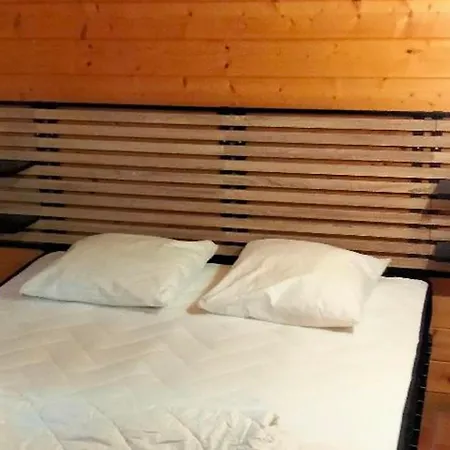 63m² Pour 5 Personnes Avec Terrasse - Api-1-52-295 Camping *