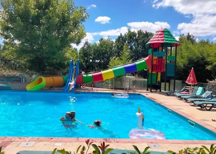 مكان تخييم 63m² Pour 5 Personnes Avec Terrasse - Api-1-52-295