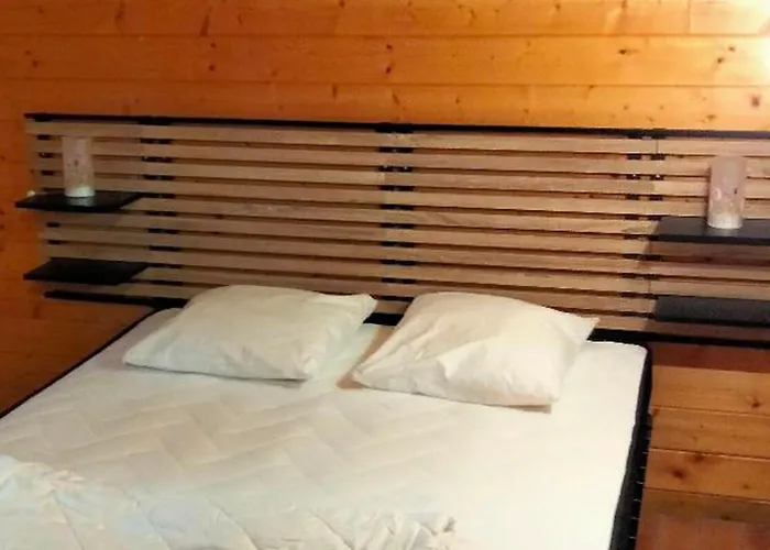 63m² Pour 5 Personnes Avec Terrasse - Api-1-52-295 مكان تخييم *