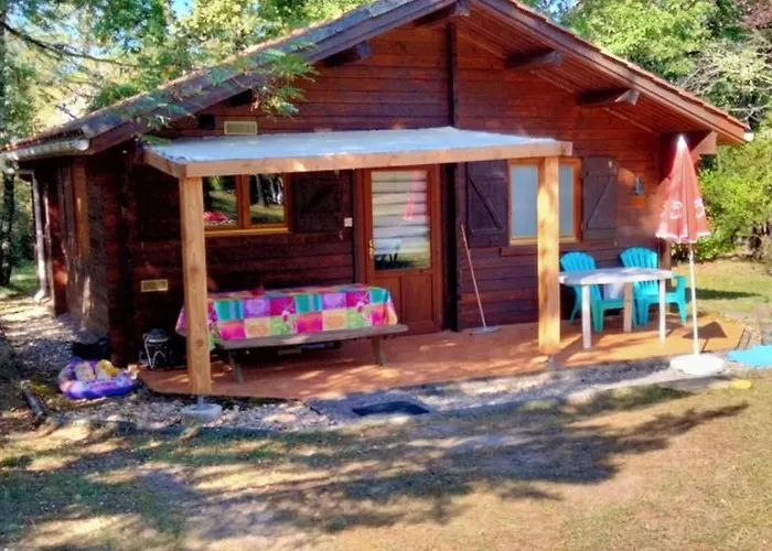 63m² Pour 5 Personnes Avec Terrasse - Api-1-52-295 * Devillac