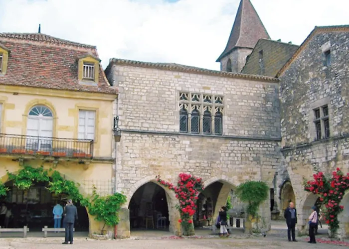 63m² Pour 5 Personnes Avec Terrasse - Api-1-52-295 مكان تخييم Devillac